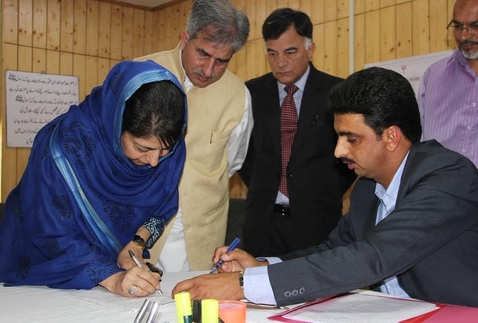 Mehbooba files nomination from Anantnag